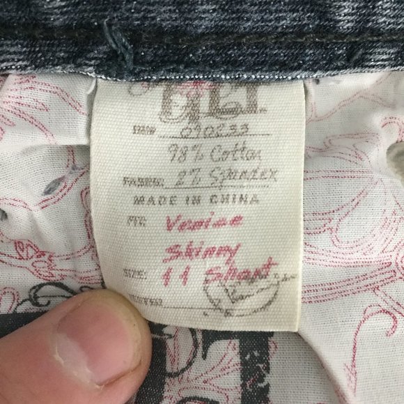 TILT Womens Juniors 11 Short Venice Skinny Jeans - Picture 9 of 10